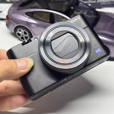 Sony Cyber-Shot DSC-RX100 M5A RX100V 20.1 MP 2.9x Zoom Digital Camera Tested