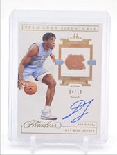 DAY'RON SHARPE 2021-22 FLAWLESS TEAM LOGO GOLD TAR HEELS AUTO /10 Q5194