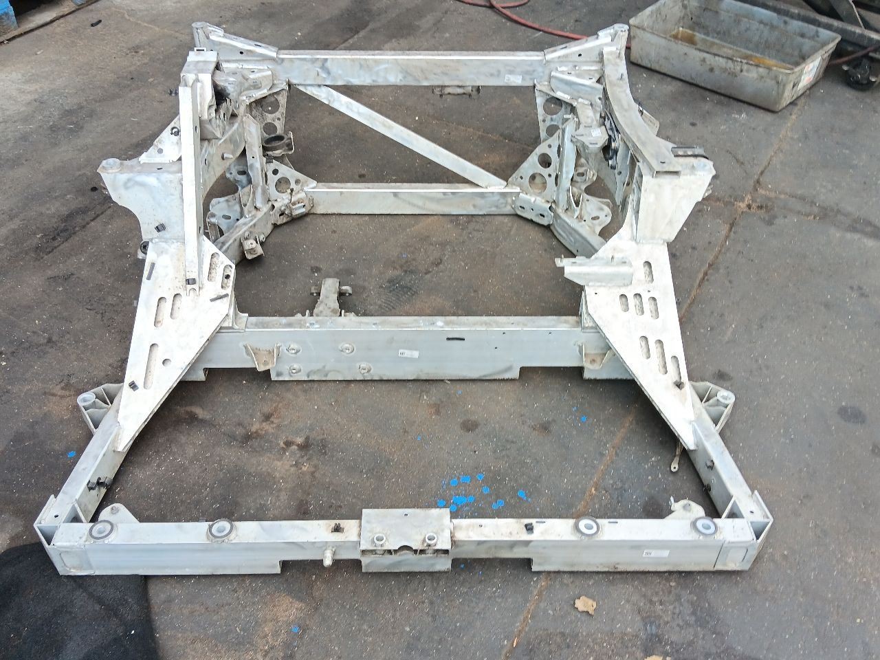 14-17 BMW i8 Rear Suspension Subframe Cradle Crossmember 39306856100 