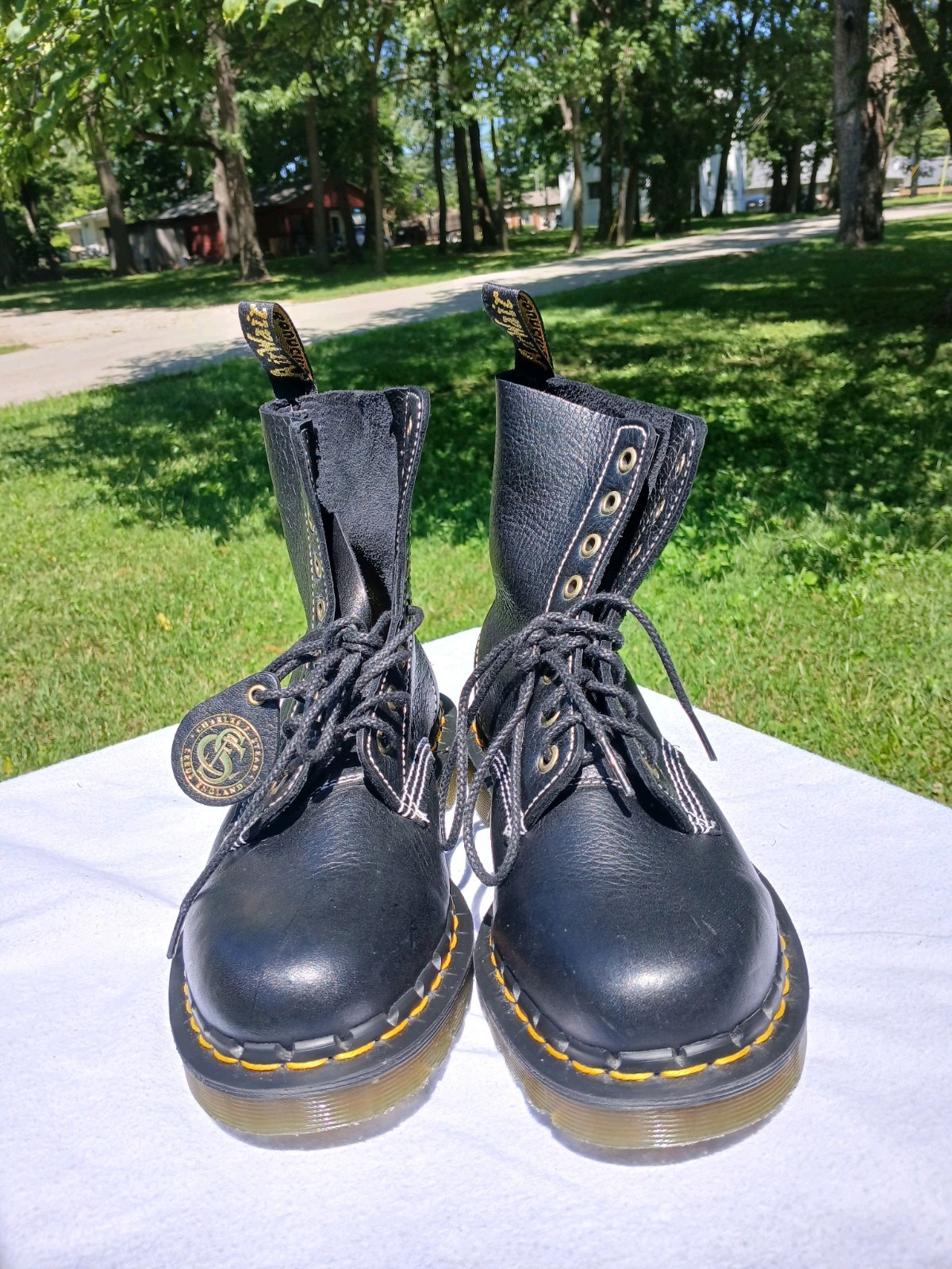 LIMETED EDITION 1460 PASCAL MADE IN ENGLAND CLASSIC LEATHER BOOTS US 7 WOMEN’S