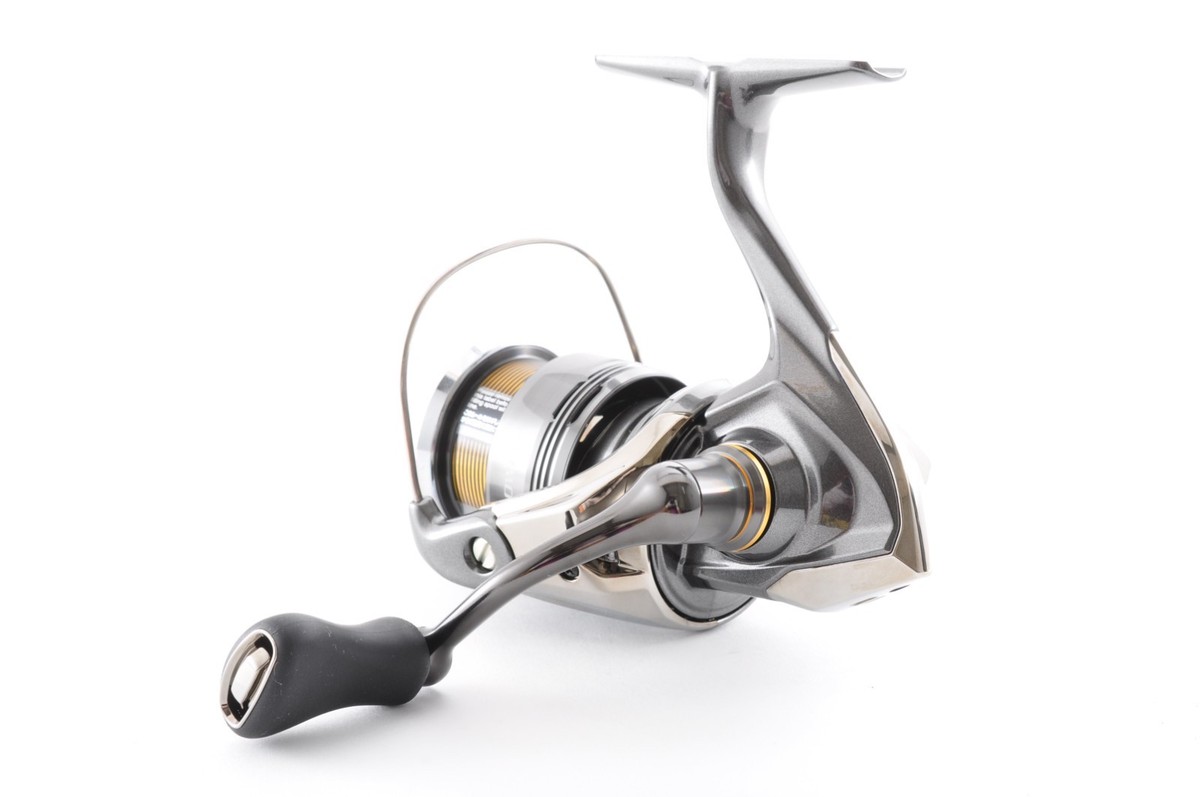 Shimano 24 Twin Power C2500SXG Near Mint Fishing Spinning Reel