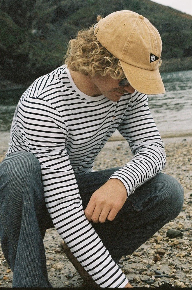 Unisex Size Medium T Shirt P.I.T.CO Stripe Long Sleeve Port Isaac Doc Martin