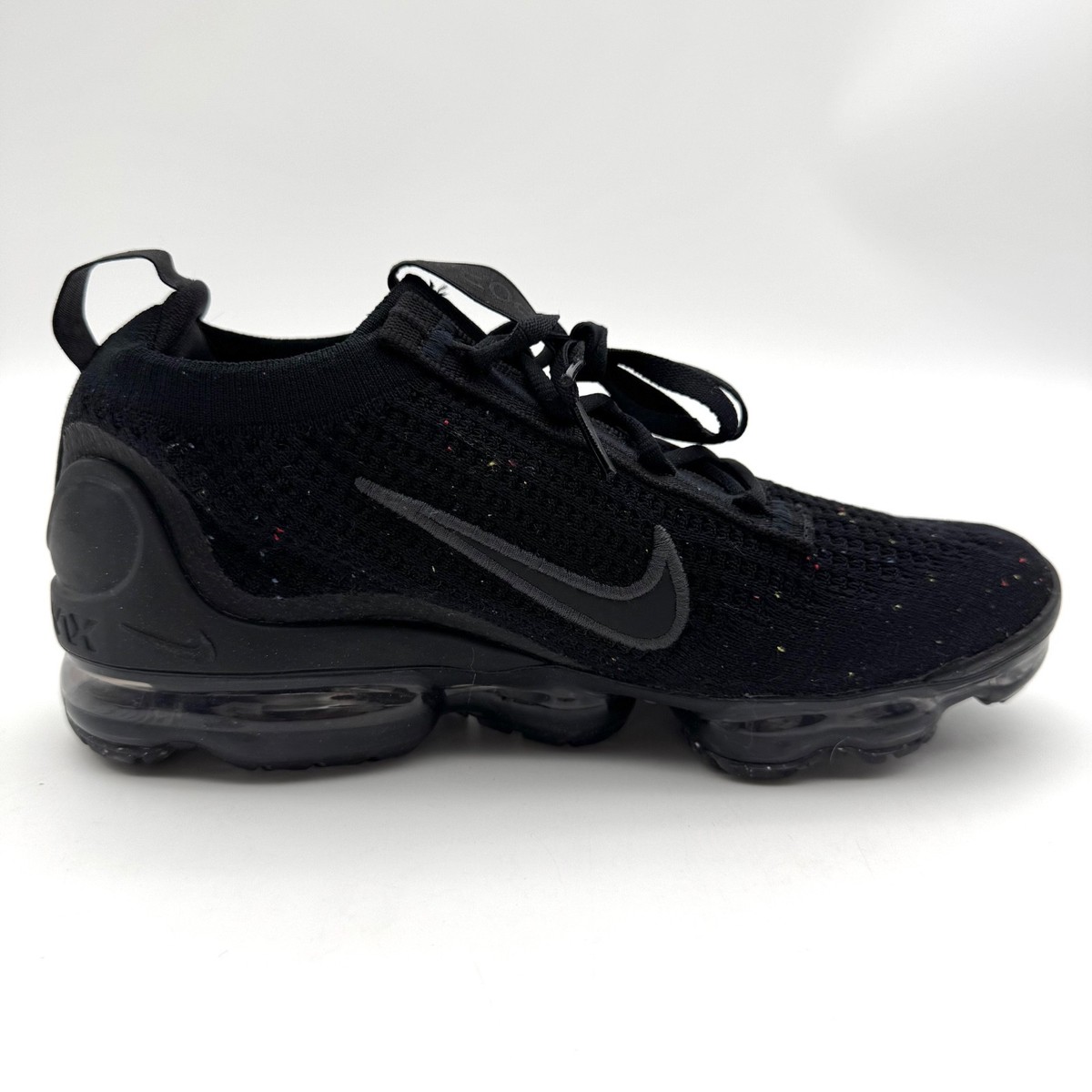 Nike Air VaporMax Flyknit GS Triple Black DB1550-001 - Size 5.5Y Nike Air VaporMax Flyknit GS Triple Black DB1550-001 - Size 5.5Y