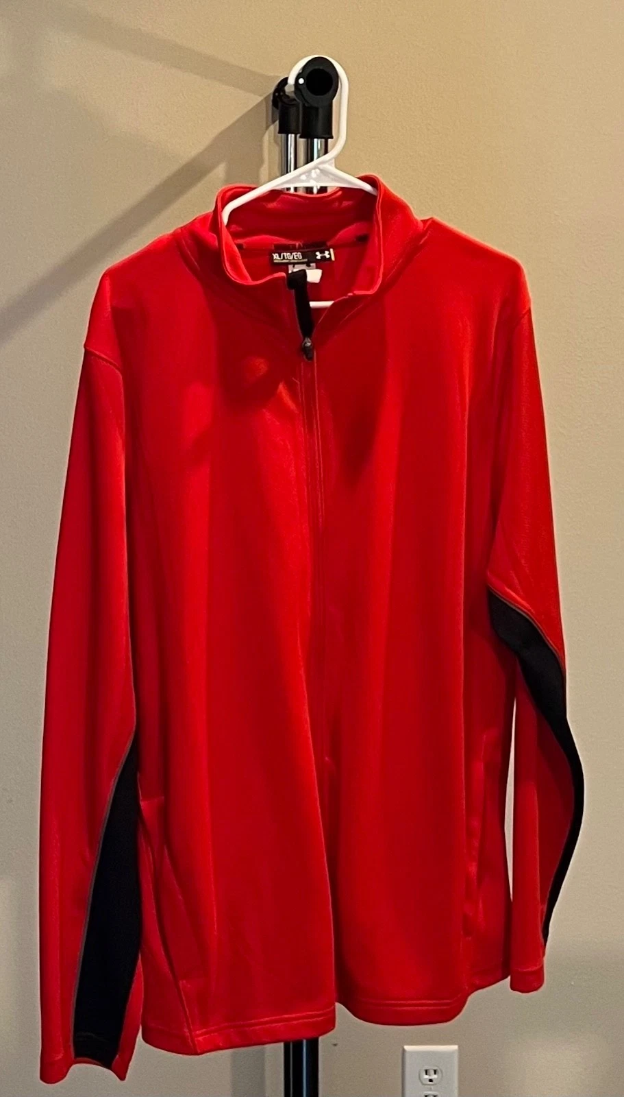 Under Armour Red and Black Quarter-Zip Pullover Xtra Large - product detail image 1