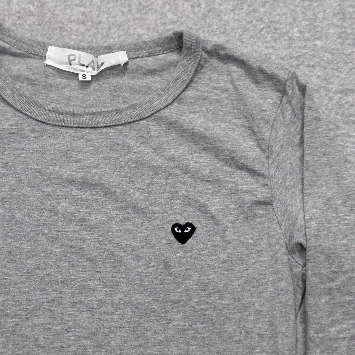 PLAY COMME des GARÇONS グレー 長袖カットソー XL PLAY Comme des Garcons Women's Light Gray Long Sleeve Shirt