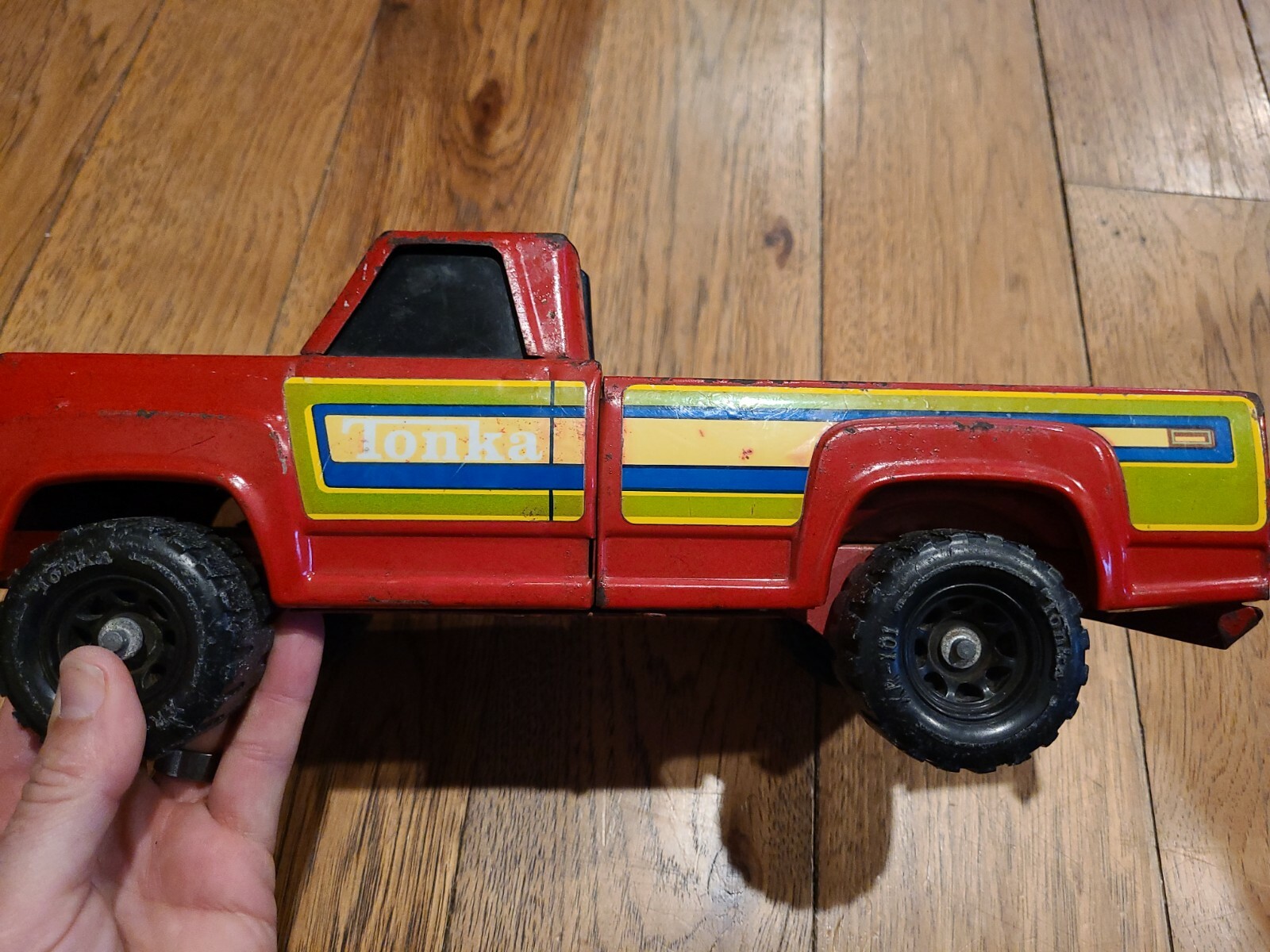 Tonka Red  Pick Up Truck Early 1970’s Pressed Metal 