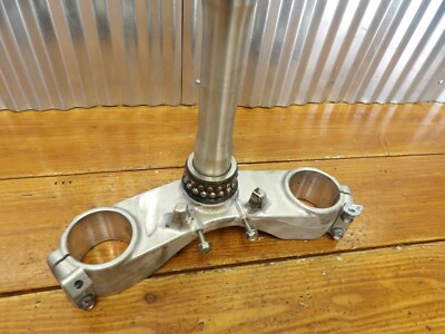 とと 06-11 Kawasaki Ninja ZX14 LOWER TRIPLE TREE STEERING STEM