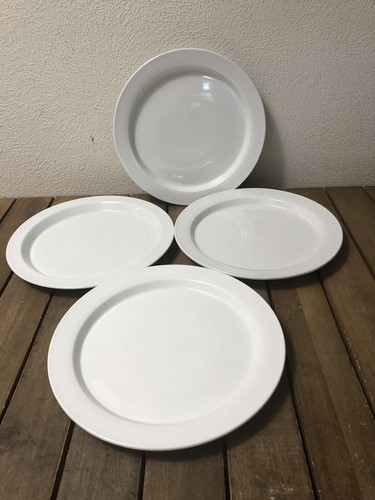 Crate & Barrel Bret Bortner Dinner Plates 11" White Set Of 4 Heavy EUC - Picture 10 of 11