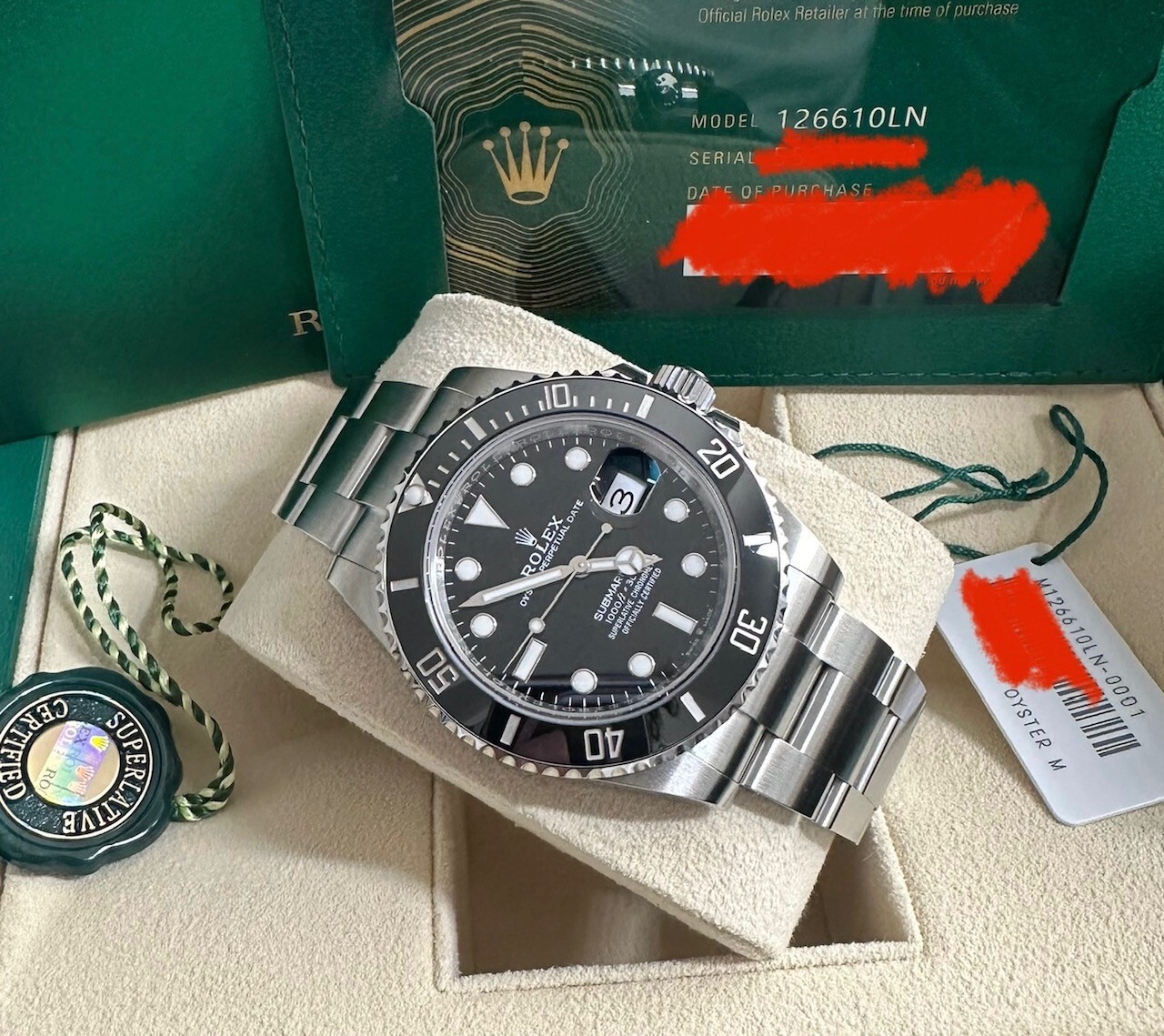 2023 Excellent Condition  Rolex 126610LN Submariner Date Complete Set Watch 41mm
