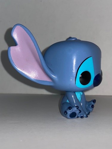 Sitting Stitch Funko Pop - Picture 2 of 5