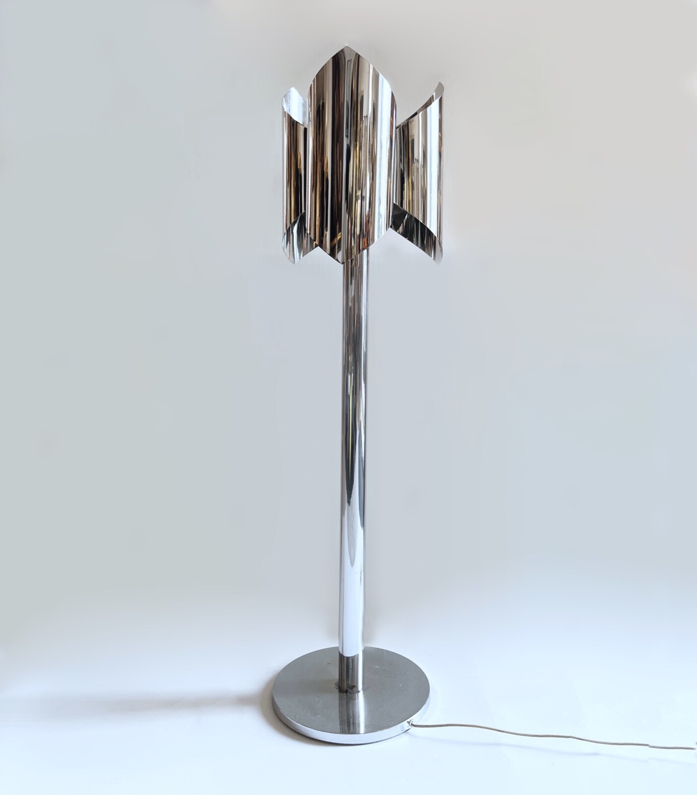 Lampada da terra - acciaio - att. Francois Monnet