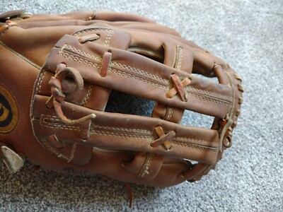 Wilson A2000 SP135 13.5 Guante de Softbol de Lanzamiento Lento