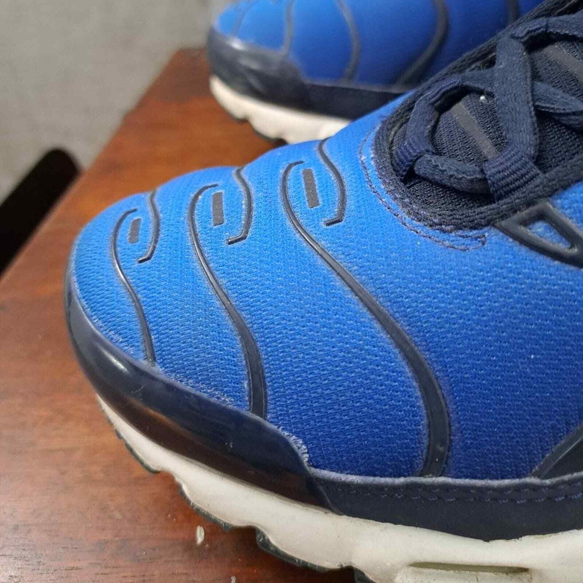 RARE? Nike Air Max Plus TN Obsidian Game Royal Sz 8 Men display picture 1