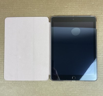 Apple iPad 5th Gen 32GB Space Gray Wi-Fi 9.7  A1822 Bundle w/ Case Box