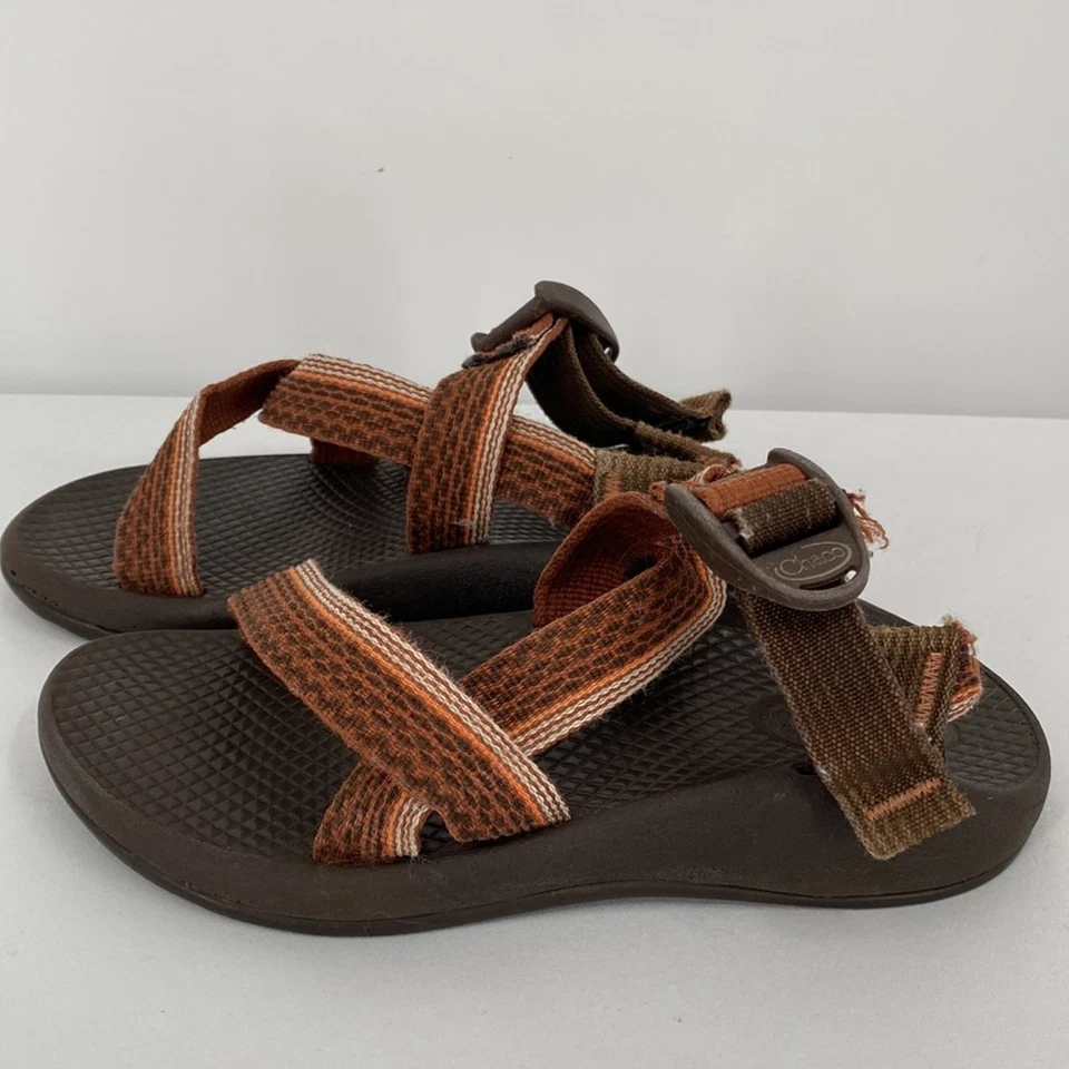 Sandalias Chaco para niños pequeños con defectos talla 13 Foto 4 de 4