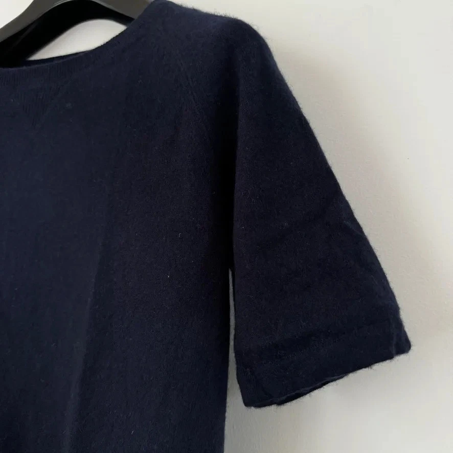 Suéter Elle Riley 100 % cachemir manga corta azul marino talla mediana Nueva Zelanda Foto 2 de 4