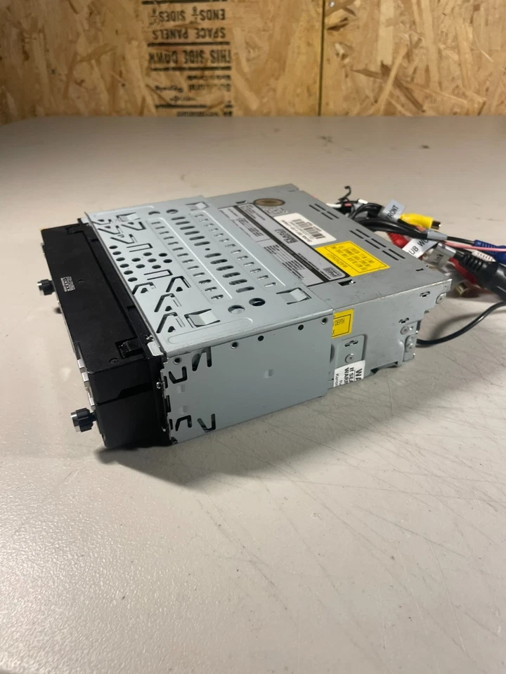 Phase Linear UV7i 7" Motorized Flip-Out DVD CD MP3 Car Stereo Receiver Head Unit - Image 4 of 4