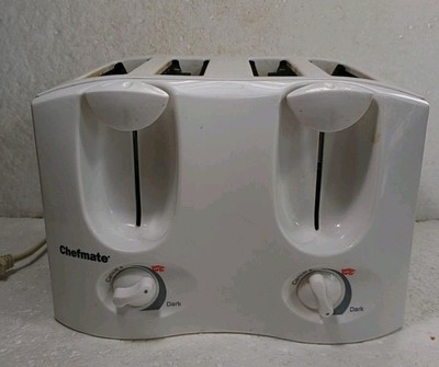 Chefmate Toaster 4 Slice With Poptart Setting Wide Has Signs Of Use 