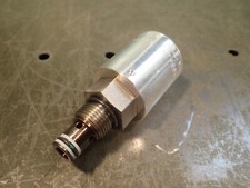 Doering Air Pilot Cartridge Valve 82H2270401VV 2P/2W N/C 40:1 Viton 5GPM 8-2 NOS