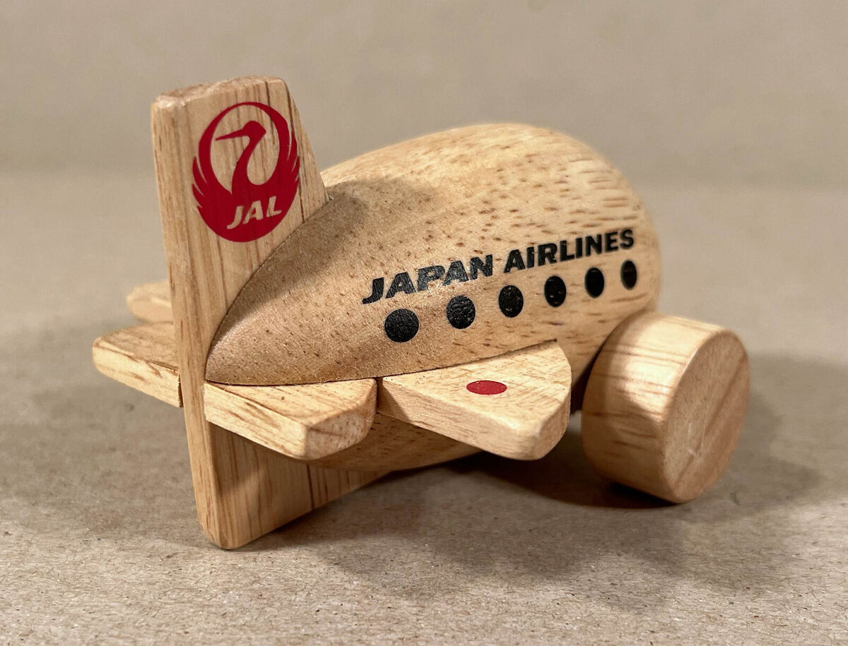 JAPAN AIRLINES JAL Miniature Promotional Souvenir Wooden Jet JAPAN AIRLINES JAL Miniature Promotional Souvenir Wooden Jet
