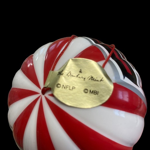 Atlanta Falcons 2004 Victory Balloon Santa danbury mint glass ornament w/tags - Picture 6 of 14