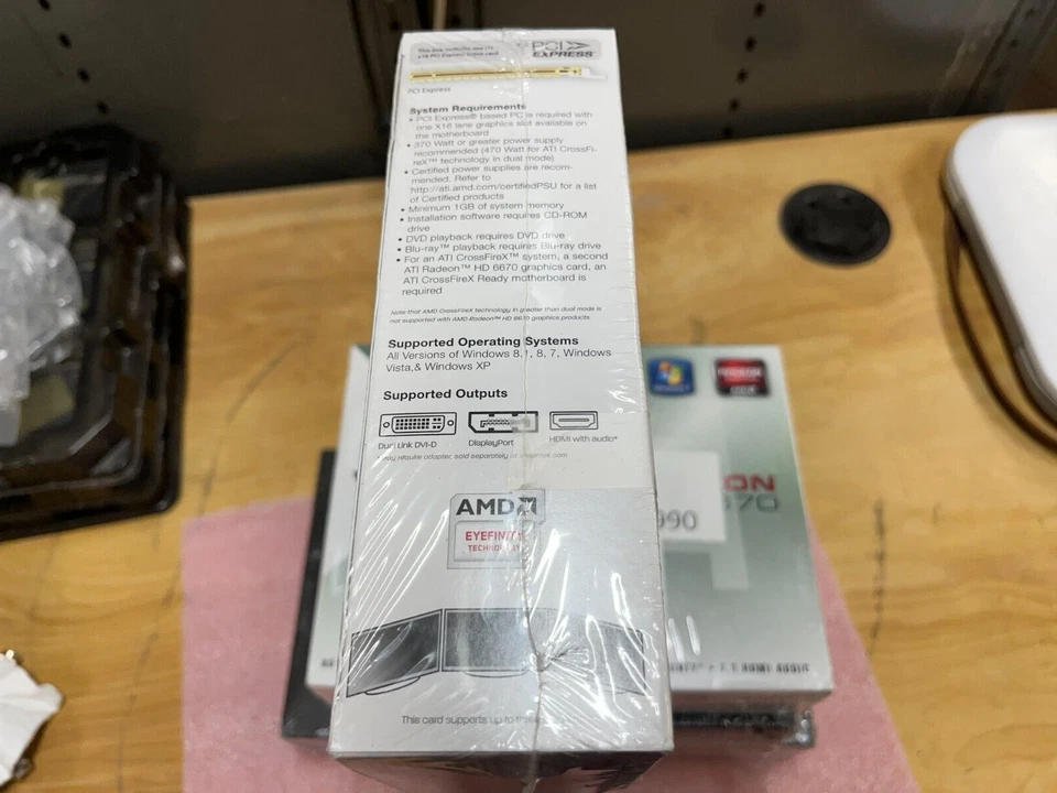 VisionTek - AMD Radeon HD 6670 1GB GDDR5 PCI Express 2.1 Graphics Card - Image 2 of 4