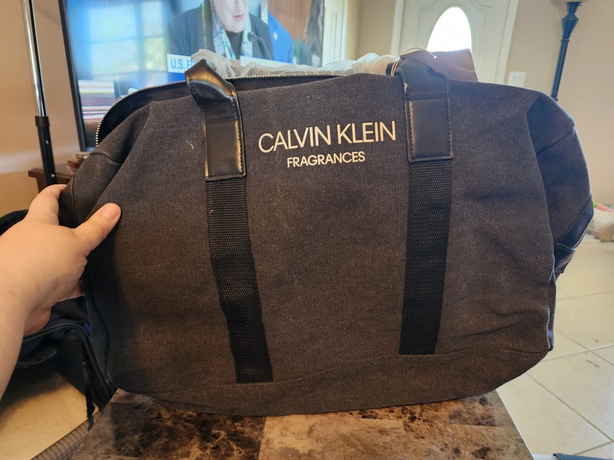 Calvin klein top fragrance duffle bag