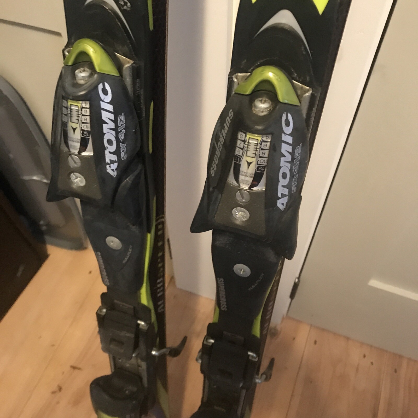 Atomic Supercross SX9 Downhill Racing Skis With Atomic CR412 Bindings