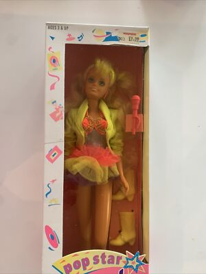 BNIB 1991 Hasbro Sindy doll - Pop Star