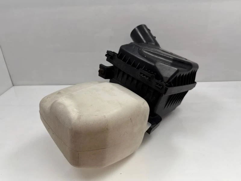 2009-2010 Subaru Forester Air Box Assembly 2.5L NON Turbo Genuine OEM - Imagem 4 de 4