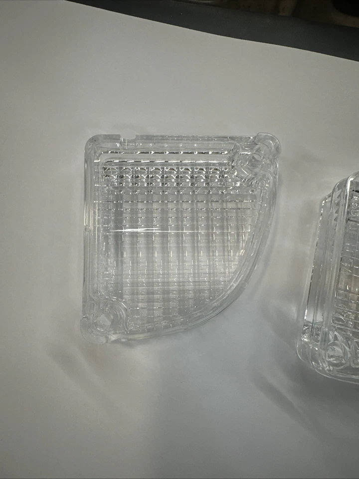 Lente de respaldo de luz inversa para camioneta Chevrolet/GMC Fleetside 1967-72  Foto 3 de 3