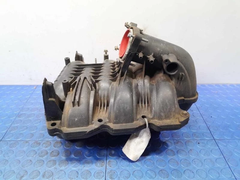 Jeep Liberty 2009-12 2009-2011 Dodge Dakota Nitro conjunto de colector de admisión de 3,7 L. Foto 2 de 4