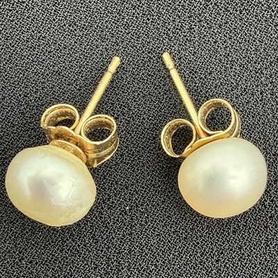Vtg 14k Gold Pearl Stud Earrrings Halmark Signed Pierced Creamy White