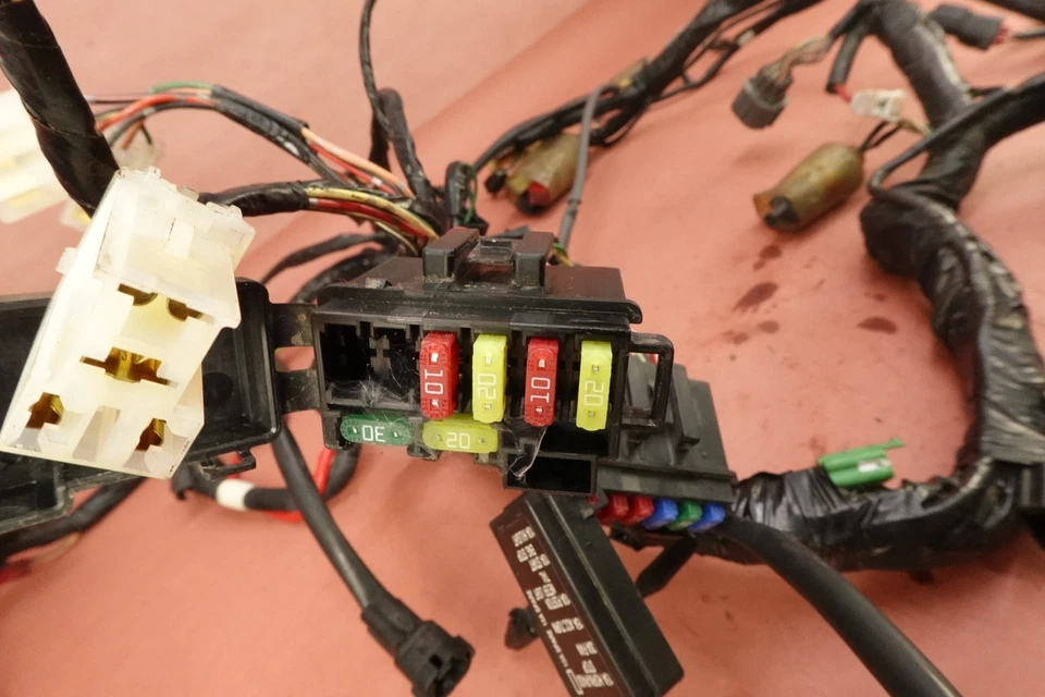 03-10 Honda ST1300 CHICOTE DE FIOS PRINCIPAL FIAÇÃO TEAR - Imagem 4 de 4