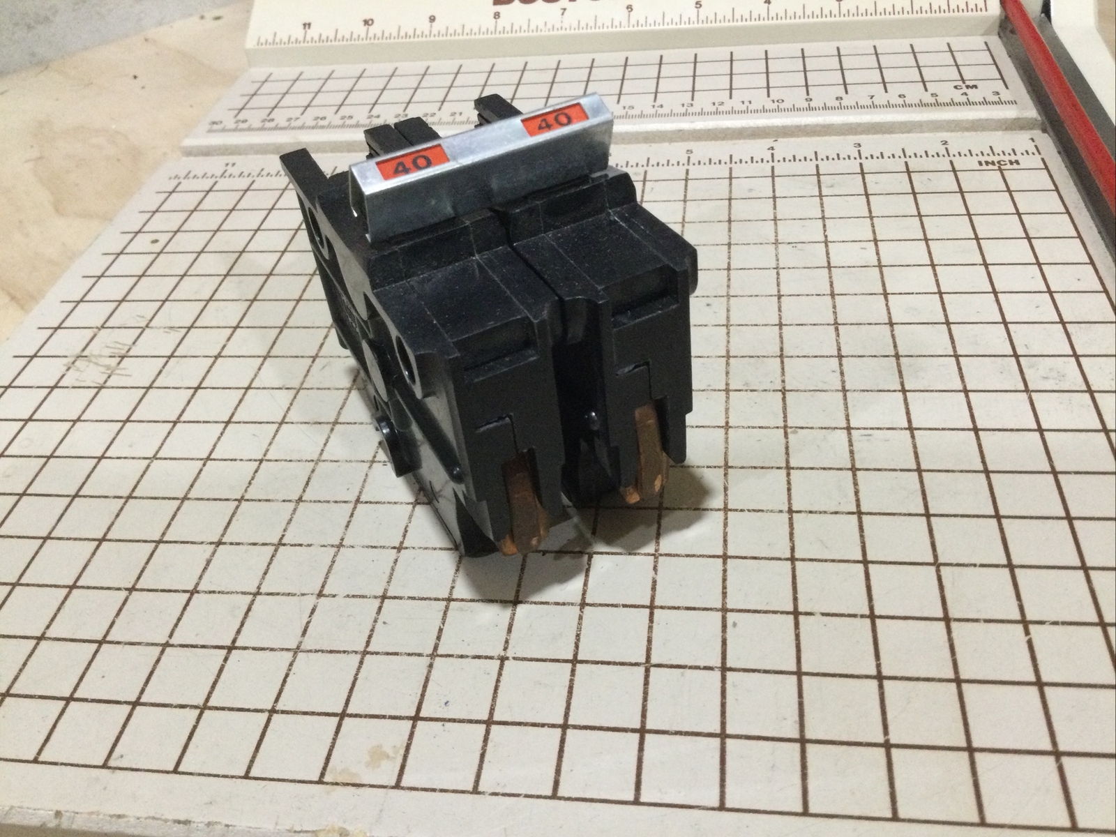 NA240 FPE Federal Pacific 40 Amp 2 Pole Stab-Lok Thick Wide Handle Tie