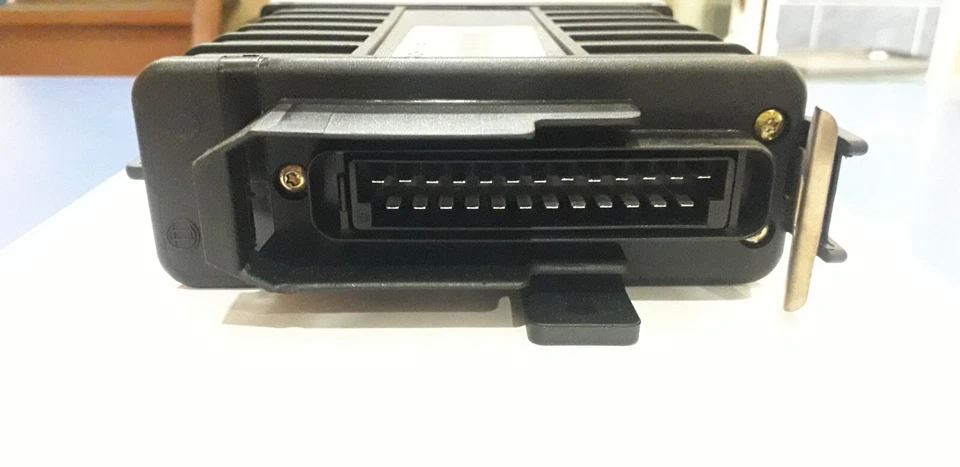 NEW FIAT UNO INJECTION CONTROL UNIT (BOSCH 0280000725) - Image 2 of 4