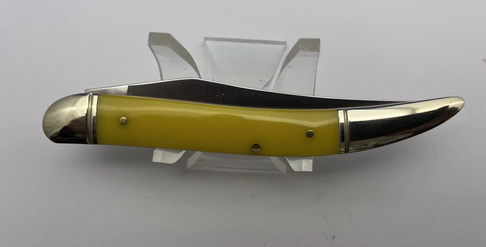 Cuchillo de bolsillo Kissing Crane Cutlery amarillo palillo de dientes Texas 4 1/2” cerrado Foto 3 de 4
