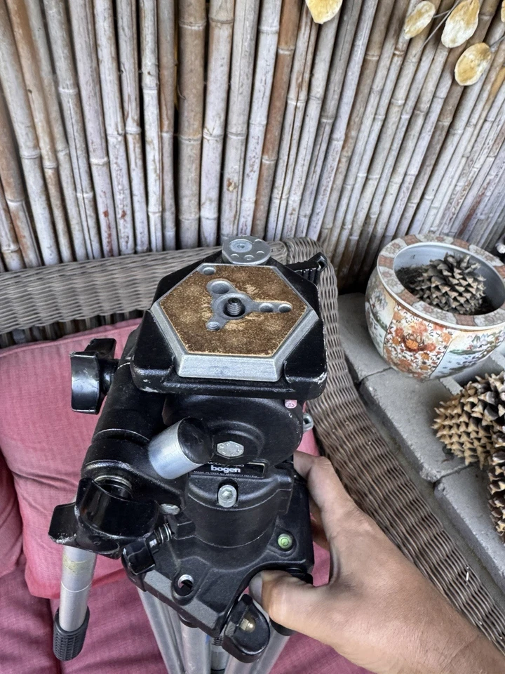 Bogen Manfrotto 3046 Camera Tripod 3063 Fluid Head Professional Video Telescope - Image 4 of 4