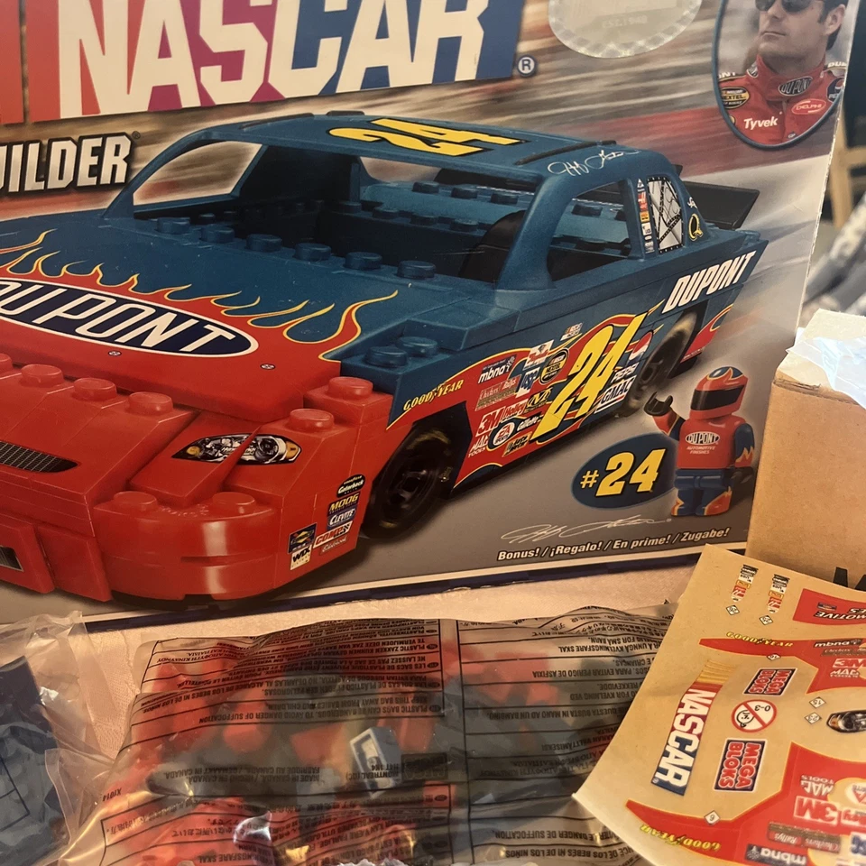 Mega Bloks 9976 NASCAR Race Car Pro Builder Jeff Gordon NEW IN BOX (No Figure) - Image 4 of 4