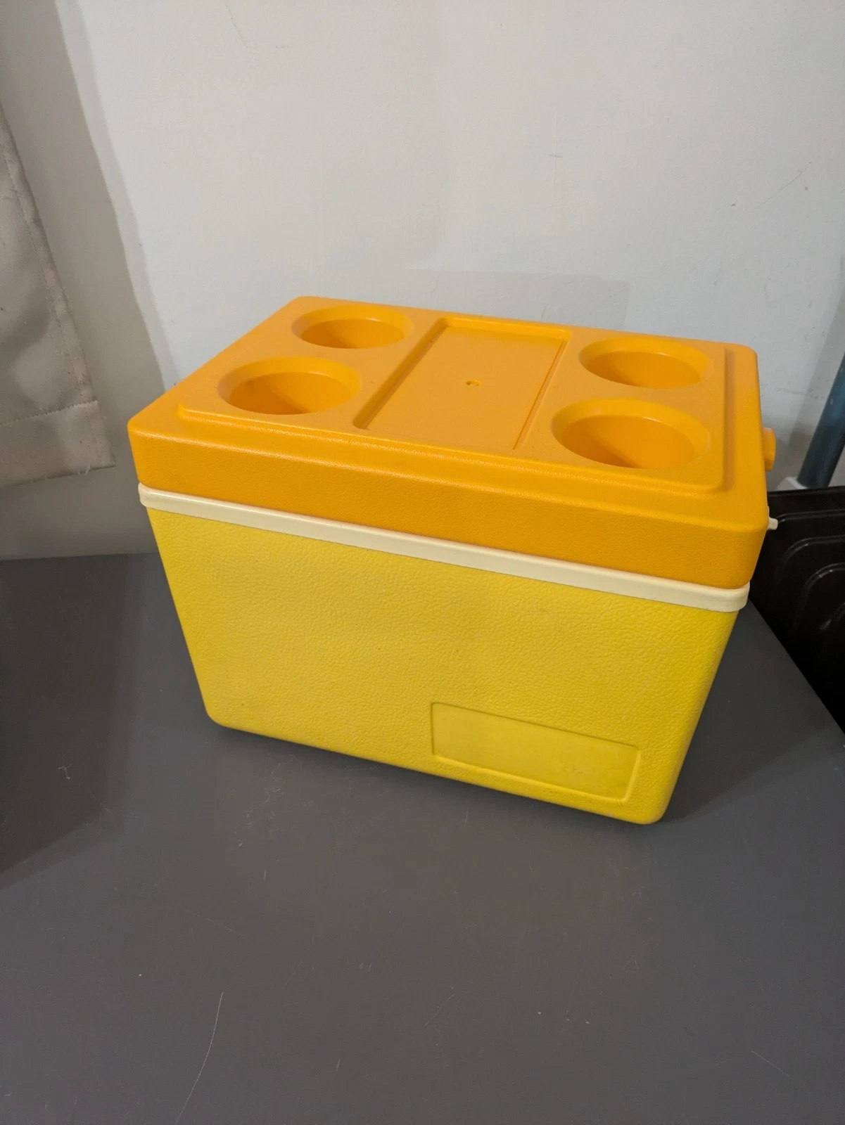 Thermos Sunpacker 11 Quart Cooler/Vintage 1970's Yellow Orange White #7713