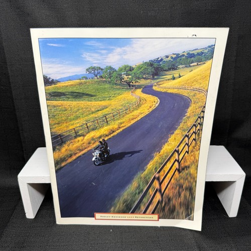 2005 Harley-Davidson Motorcycles Dealer Sales Brochure Catalog