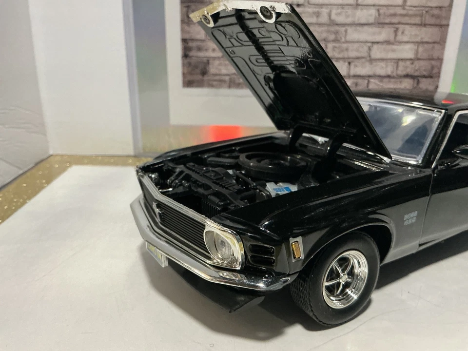 MOTORMAX 1970 MUSTANG 1:18 NEGRO SOBRE NEGRO [#2] Foto 2 de 4