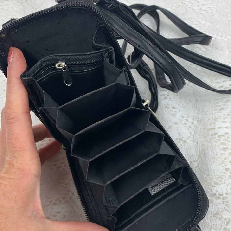 Vintage Buxton Wristlet Wallet Crossbody Travel Mini belt bag Black Silver Strap Foto 4 de 4