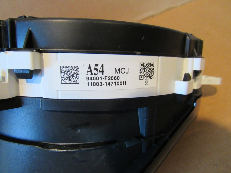 2017 2018 Hyundai Elantra Instrument Head Speedometer Gauge Cluster UNK Miles - Image 3 of 4