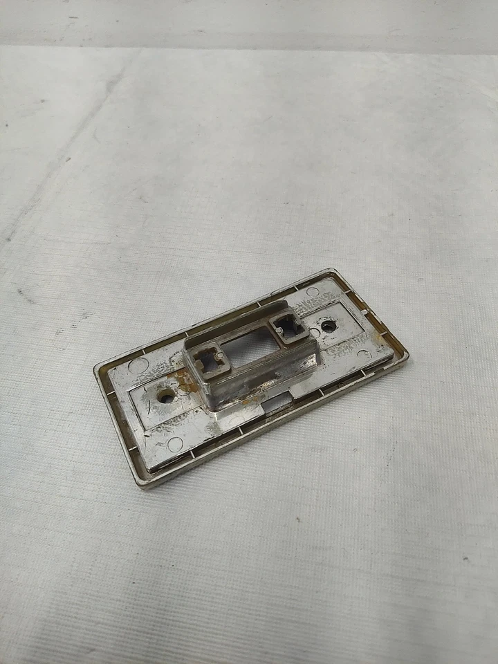 C3 Corvette 1974-1982 interior domo luz lámpara carcasa 1975 1976 77 78 79 80 81 Foto 3 de 4