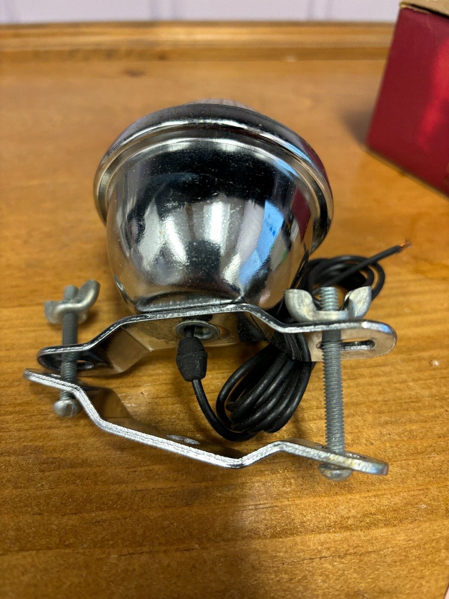 NOS CHRYCO VINTAGE CHROME DRIVING LIGHT ASSEMBLY CLEAR 12V NOS CHRYCO VINTAGE CHROME DRIVING LIGHT ASSEMBLY CLEAR 12V