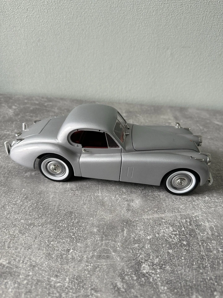 Signature Jaguar XK120 Modellauto 1:18 - Bild 3 von 4