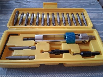 Halftime 20pc. Drill Driver Screwdriver Set-High Speed-Quick Change-Garage--(D)