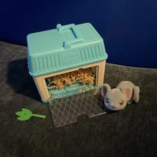 Little Live Pets Mouse with Carrier – Gray/White Mouse + Case – As Shown