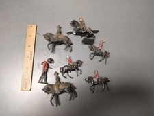 Lot Of 7 Vintage Lead Metal Toy Soldiers
